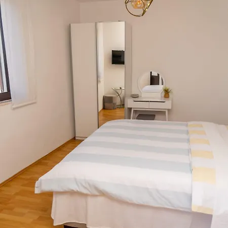 Guest house Caric *
